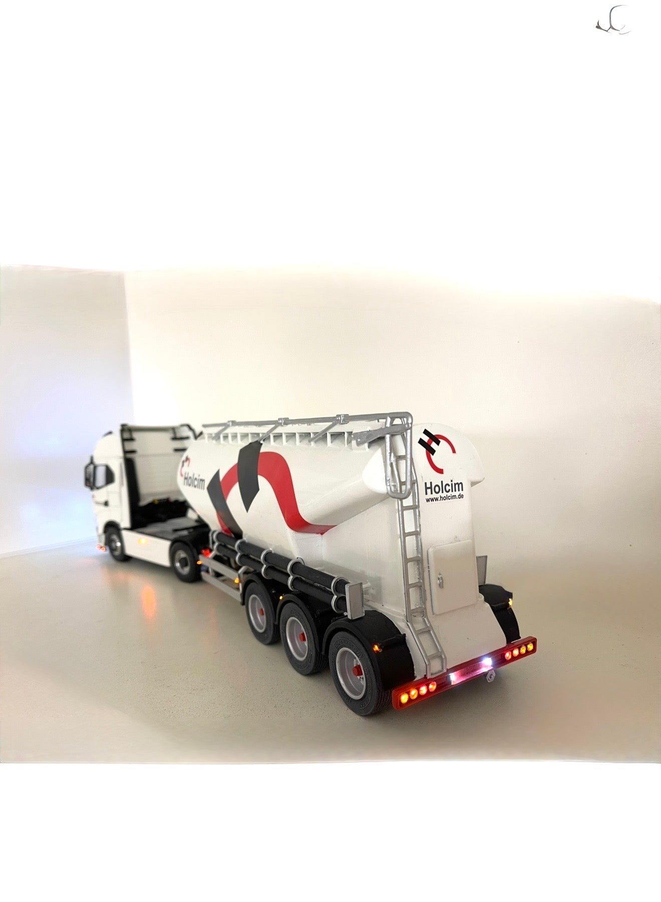 Silo / Zement Auflieger Bausatz aus sehr stabilen 3D Druckverfahren 1:32