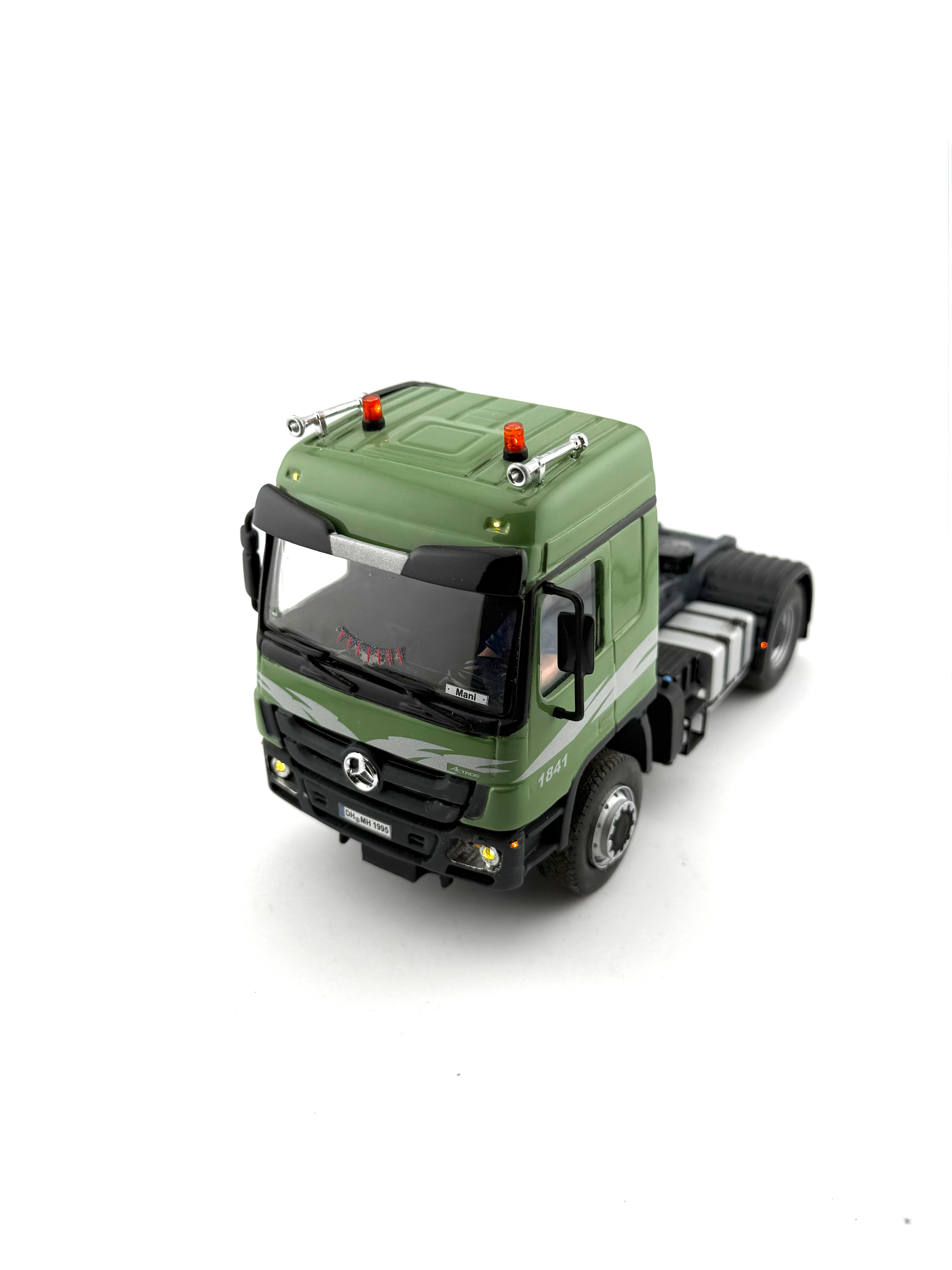 SIKU CONTROL Umbau Mercedes Actros MP3 mit RKL4