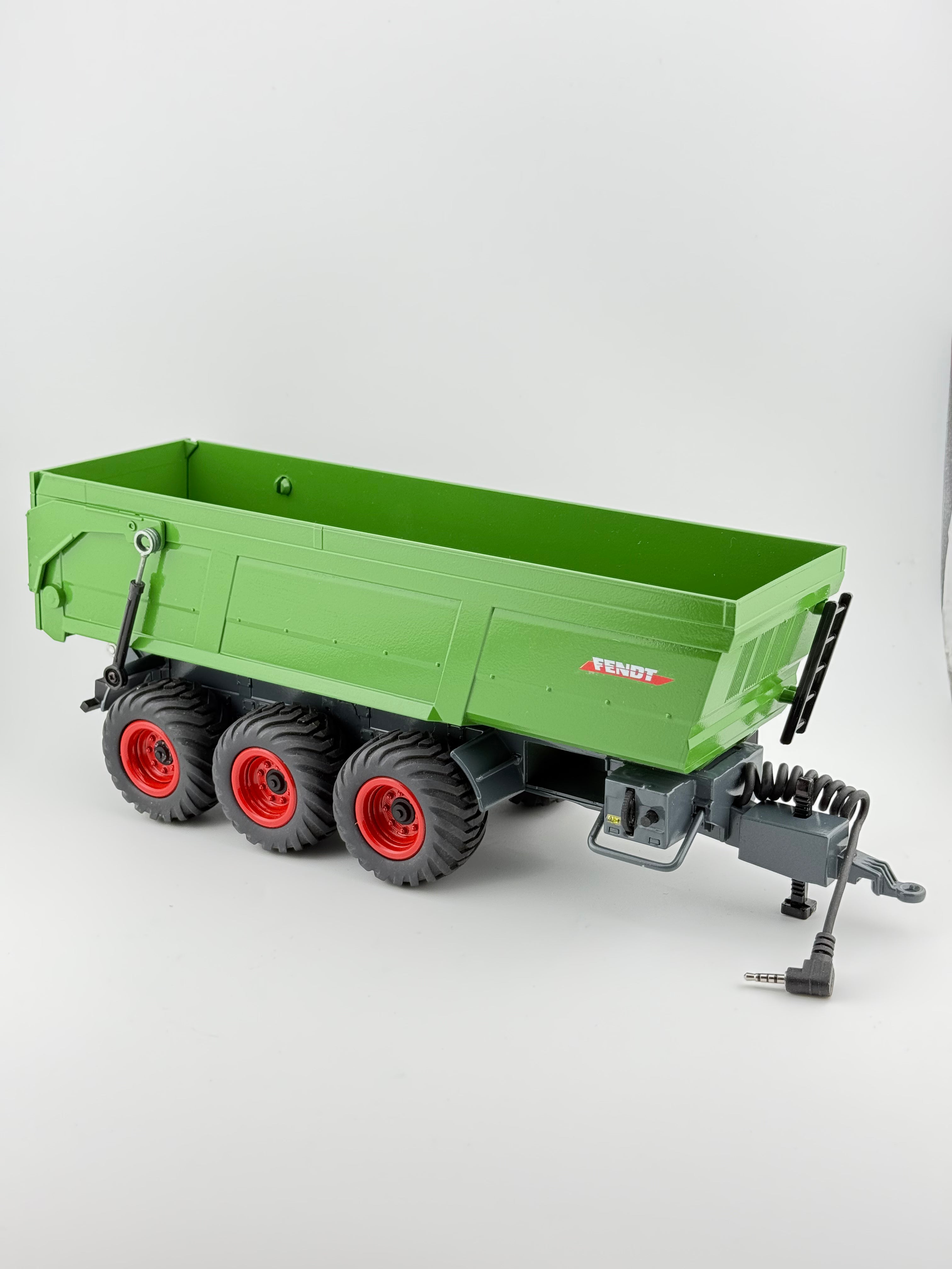 Fendt Dreiachser Kipper Umbau für Siku Control im Maßstab 1:32