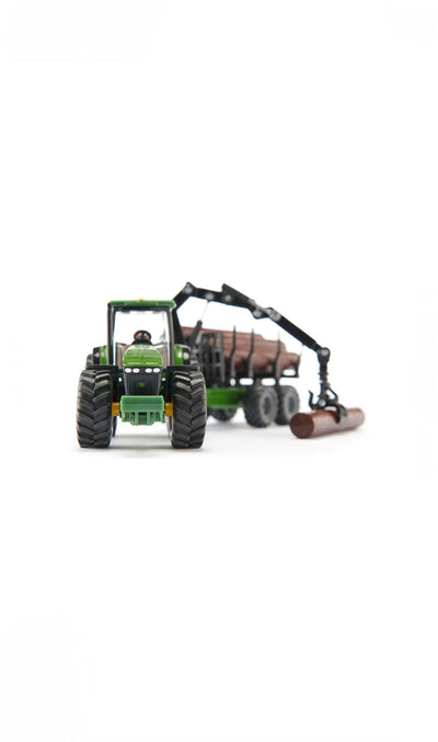 SIKU FARMER 1954 John Deere Traktor mit Forstanhänger (1:50)