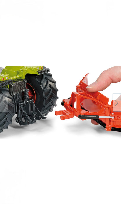 SIKU FARMER 2467 Holaras Maisschiebeschild (1:32)