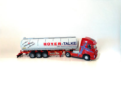 Sprittanker Seitenansicht in weiß mit Werbung Hoyer-Talke und Zugmaschine