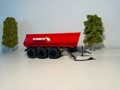 Seitenansicht:
Kipper in rot, Felgen in schwarz