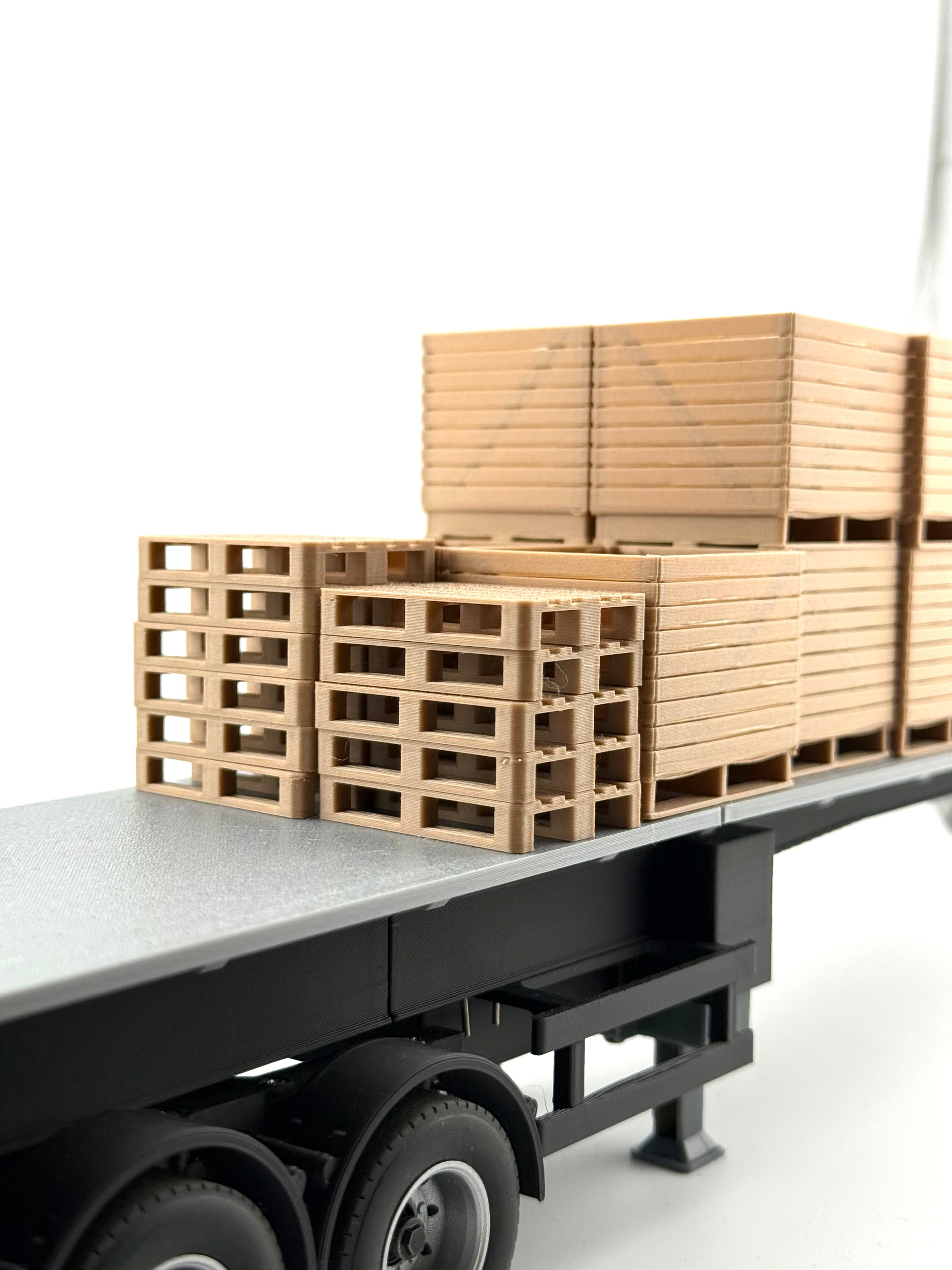 Euro Paletten 1:32 auf LKW Ladefläche Modellbau Diorama Zubehör