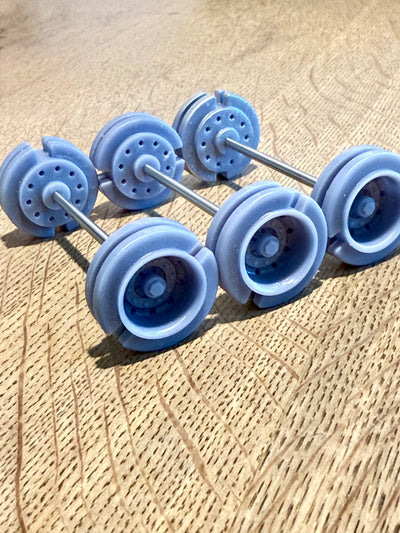 Plateau Sattelauflieger 1 32 Achsen und Felgen Detail Modellbau