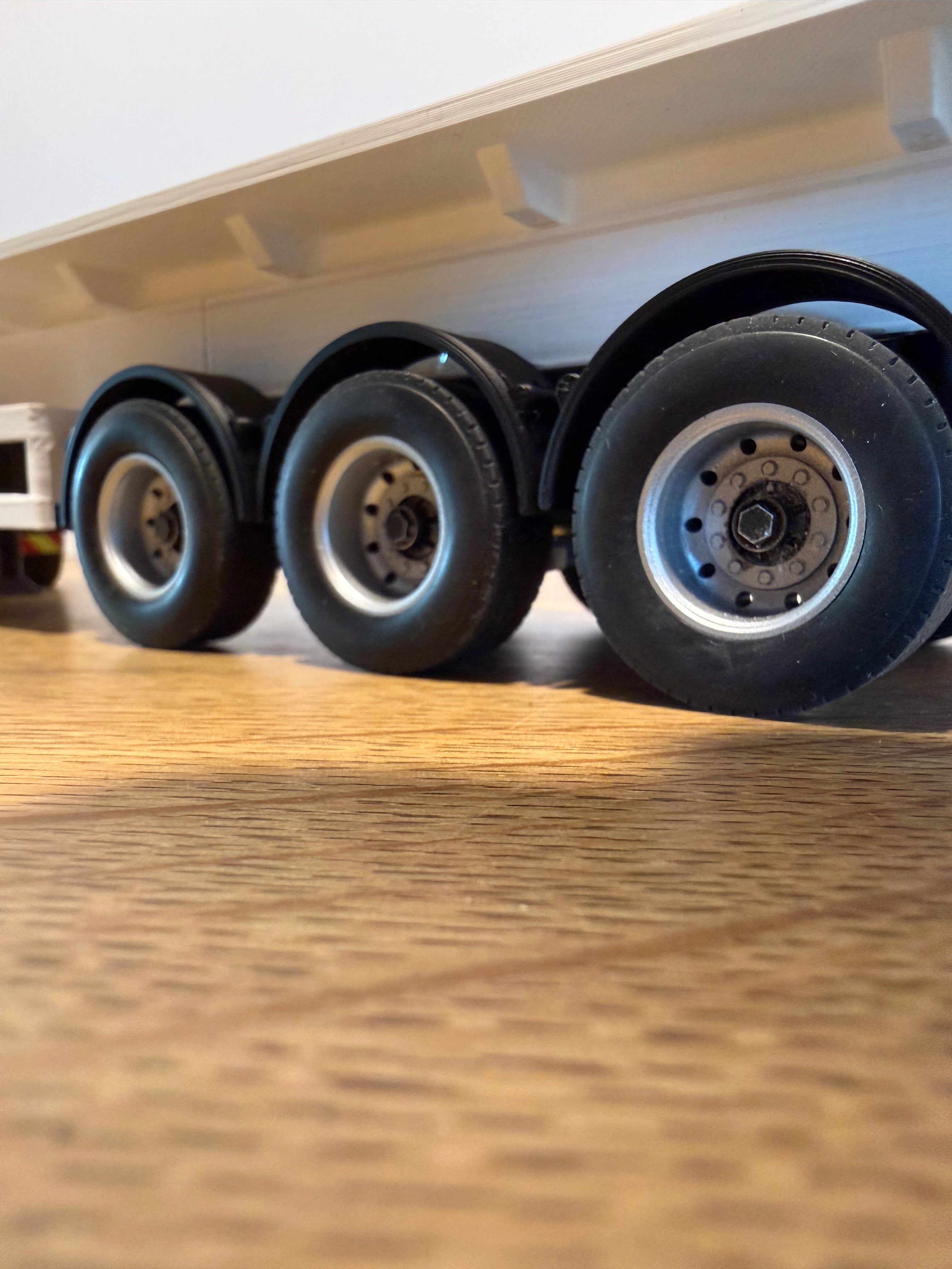 Sattelauflieger 1 32 Halterung Detail Modellbau