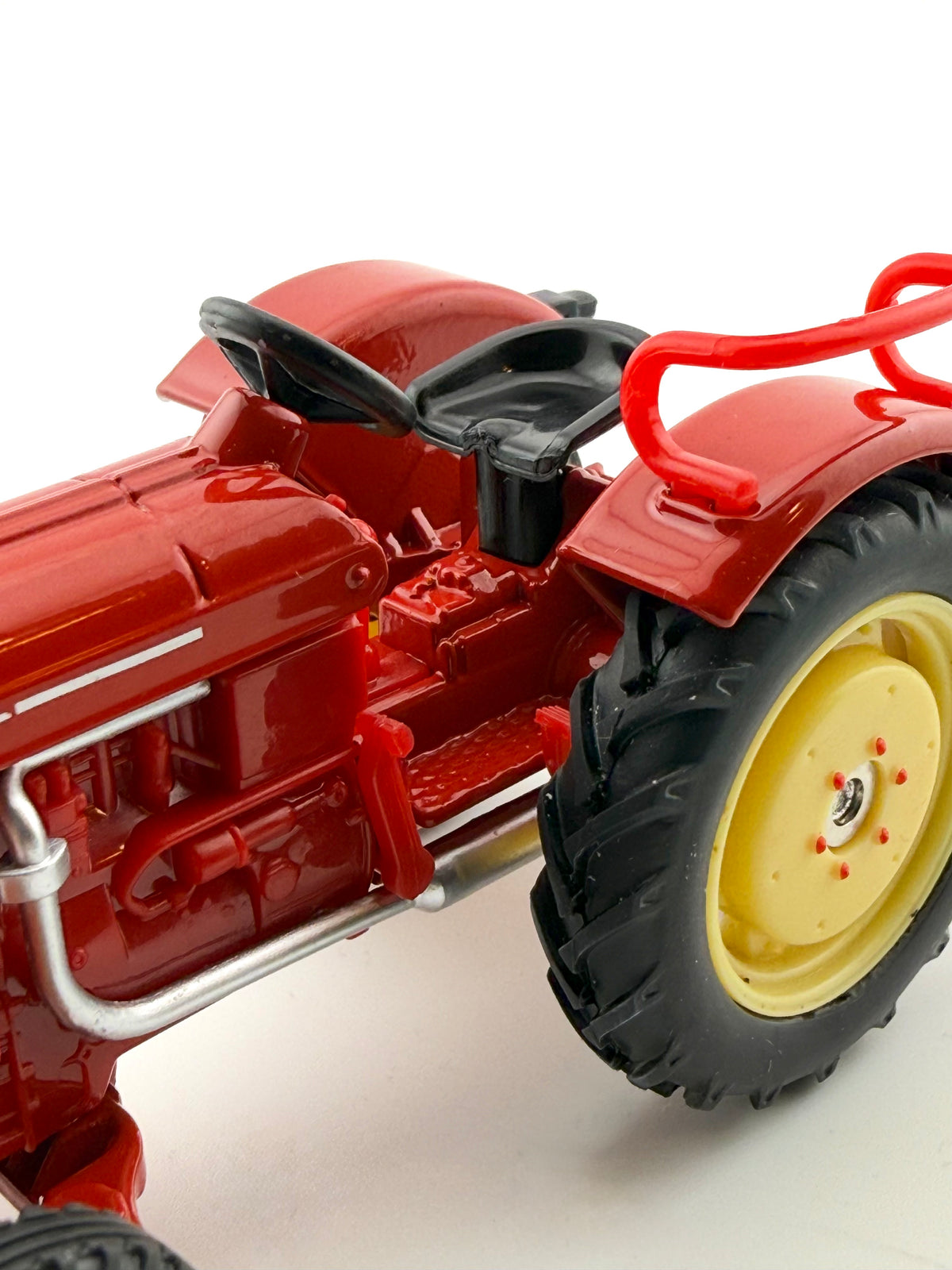 SIKU Farmer Porsche-Diesel historischer Traktor 1:32 Detailansicht Aufstieg